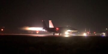 US Launches Massive Retaliatory Strikes against IS Sites in Syria